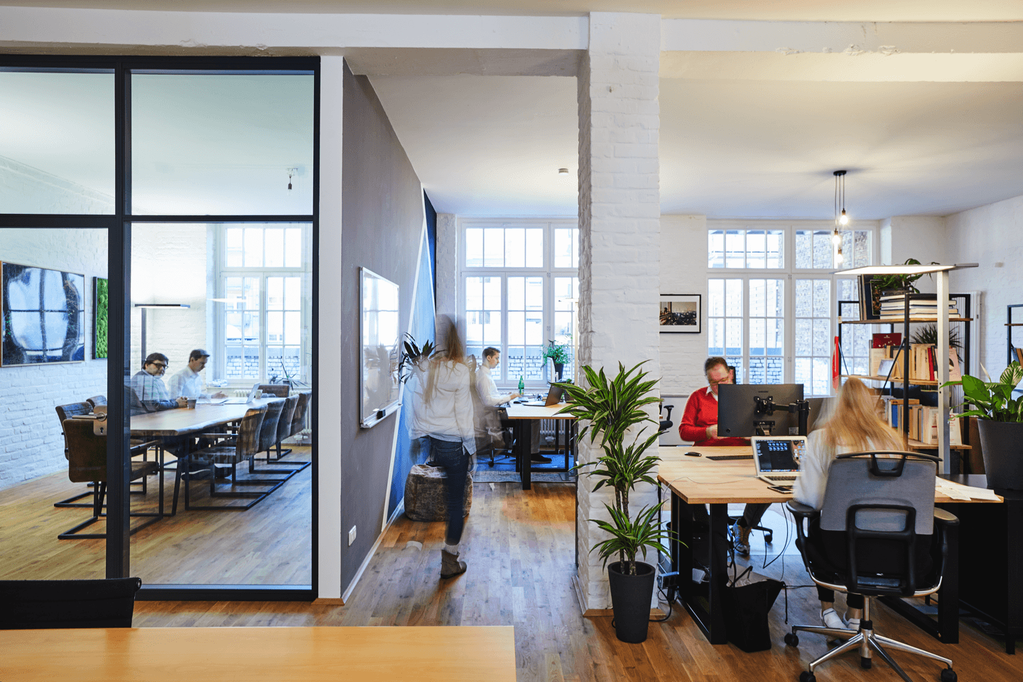Quiply Büro Blick in Meeting Raum erste Etage